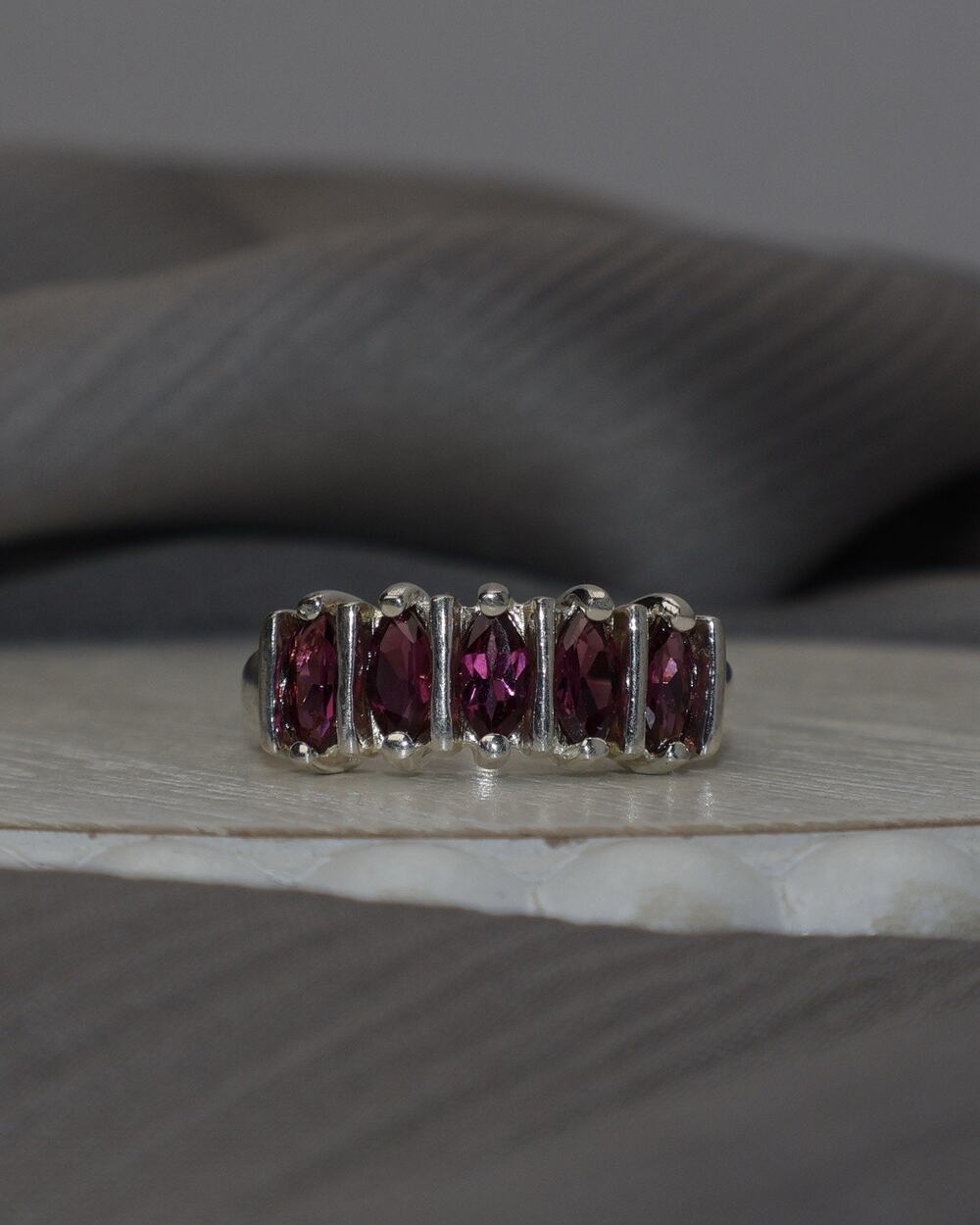 Sterling Silver Pink Stone Ring 4.9G / Sz 8